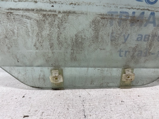 Скло пасажирських дверей 824201C010 HYUNDAI