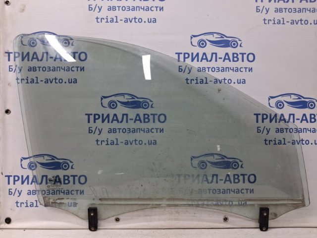 Скло передніх дверей, правих 824213E010 HYUNDAI