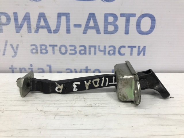 Обмежувач відкриття дверей, задній 82430ED00A NISSAN
