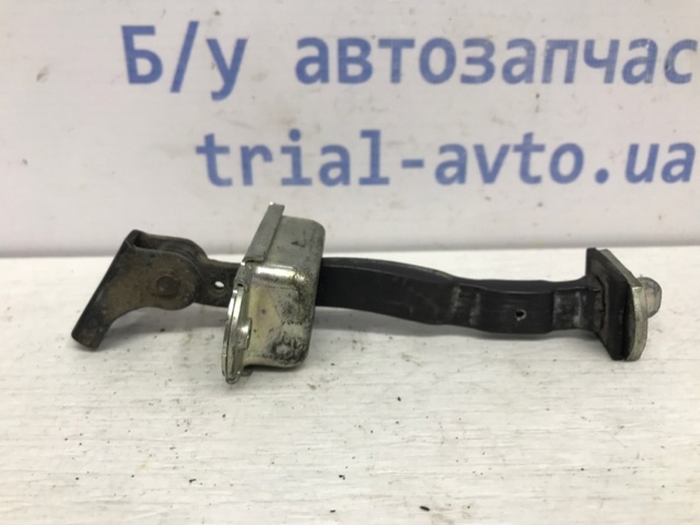 Обмежувач відкриття дверей, задній 82430ZP60A NISSAN