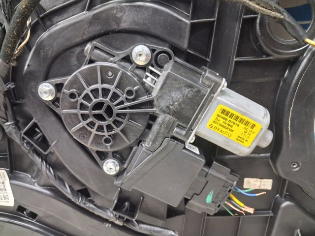 Механізм склопідіймача дверей передніх, правих 82481D7010 HYUNDAI