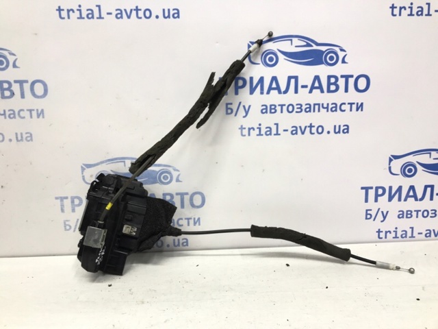 Замок задньої дверї, правої 82500BA60A NISSAN