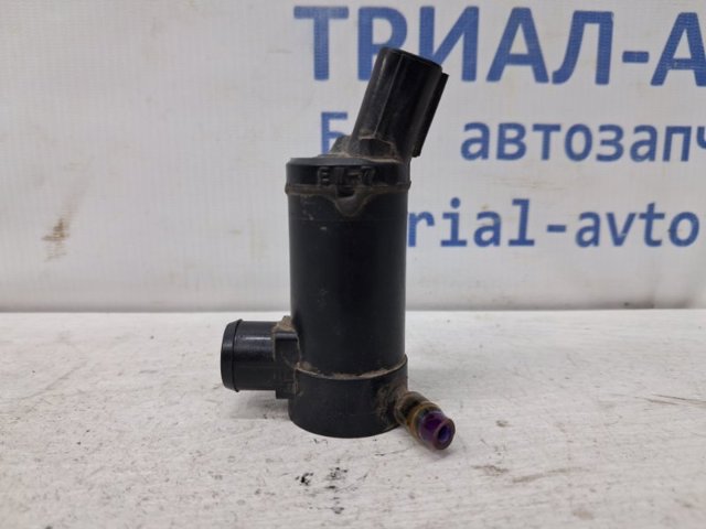 Моторчик омивача переднього скла 8260A008 MITSUBISHI