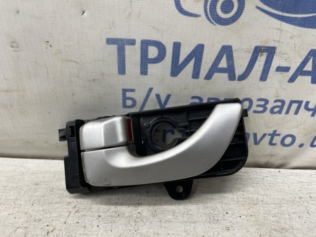 Дверна ручка внутрішня ліва передня/задня 826103K020XZ HYUNDAI