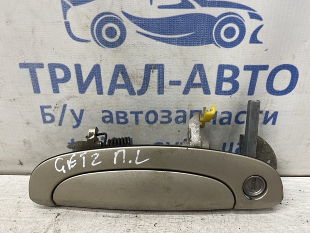 Ручка передніх дверей зовнішня, ліва 826501C060 HYUNDAI