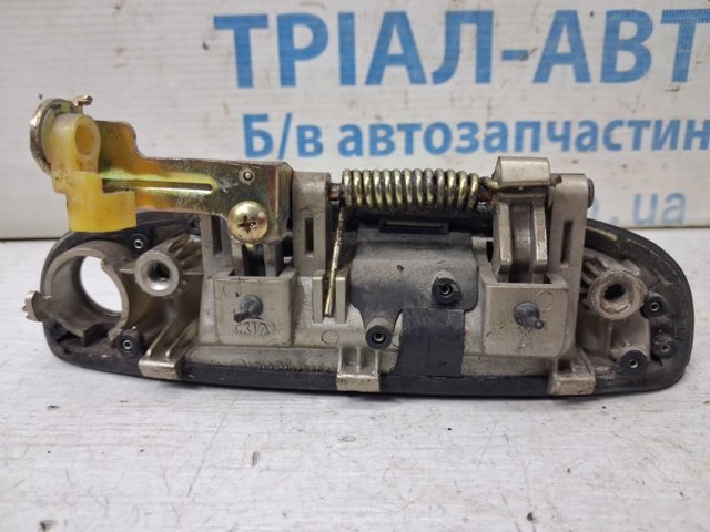 Ручка передніх дверей зовнішня, ліва 826501G050 HYUNDAI