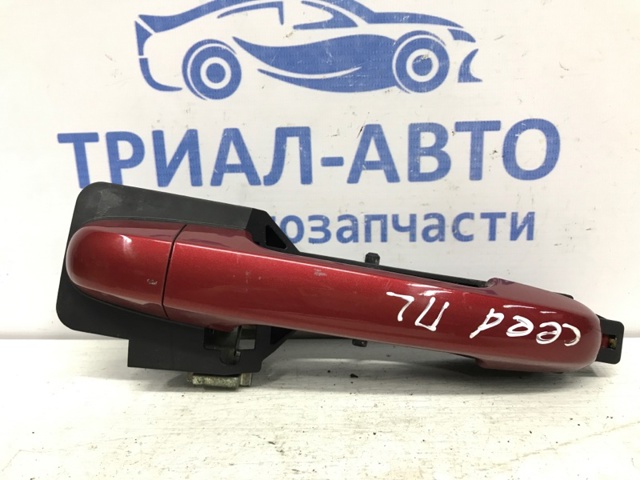 Тримач зовнішньої ручки дверей, лівих дверей 826551H000 HYUNDAI