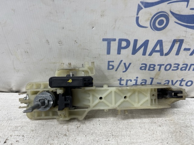 Ручка двері правою зовнішня перед/зад 826613W010 HYUNDAI