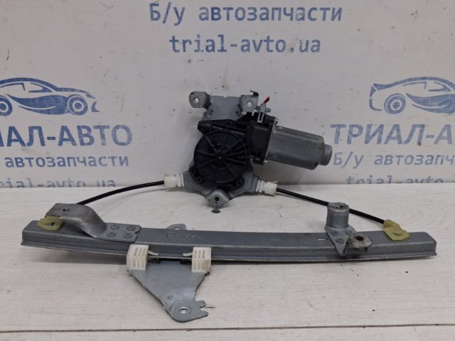 Склопідйомник задніх правих дверей 82700JD400 NISSAN
