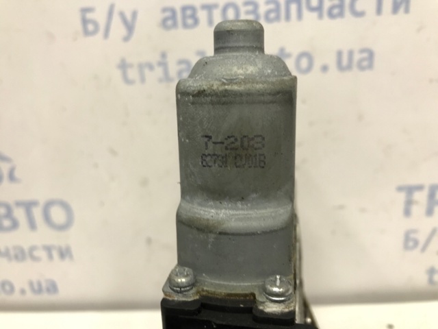 Склопідйомник задніх правих дверей 827201U600 NISSAN