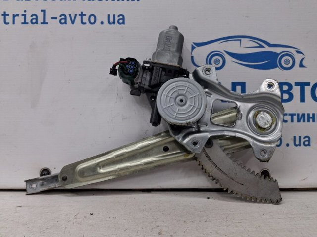 Склопідйомник задніх лівих дверей 827211U600 NISSAN