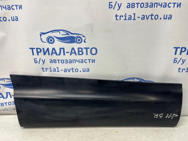 Молдинг задніх правих дверей 828704EA0A NISSAN