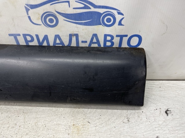 Молдинг задніх лівих дверей, нижній 82877JG00A NISSAN