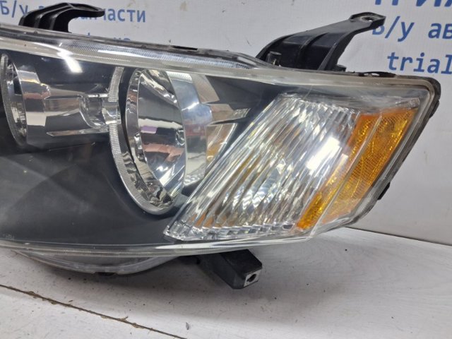 Фара дальнього світла в зборі 8301A917 MITSUBISHI