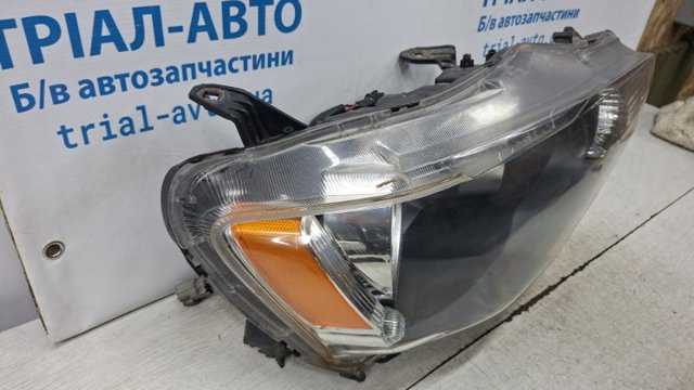 Фара комбінована, передня 8301B076 MITSUBISHI