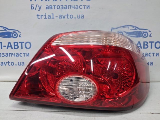 Задні ліхтарі 8330A048 MITSUBISHI
