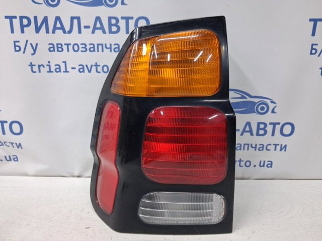 Задня ліва фара 8330A059 MITSUBISHI