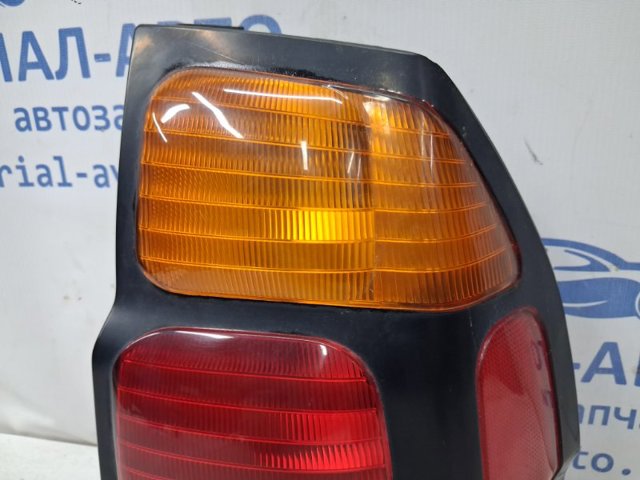 Задній правий стоп 8330A060 MITSUBISHI