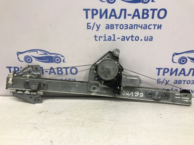 Склопідйомник передньої правої двері 8340165J00 SUZUKI