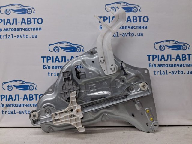 Механізм стеклопод'емника двері задньої, правої 834022Y000 HYUNDAI
