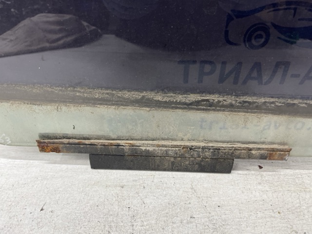 Скло задніх дверей, правих 834201C010 HYUNDAI