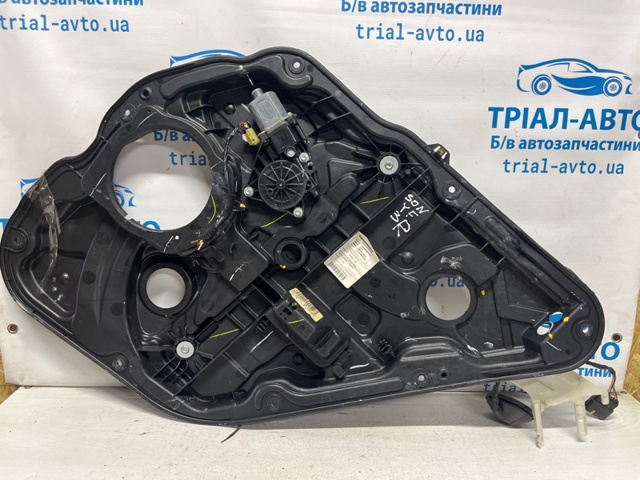 Склопідйомник задніх правих дверей 834813Q000 HYUNDAI
