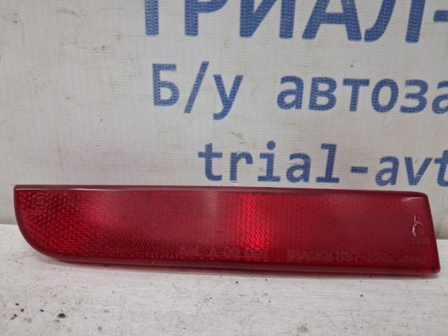 Катафот (відбивач) заднього бампера, лівий 8355A039 MITSUBISHI