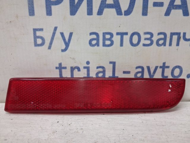 Катафот (відбивач) заднього бампера, правий 8355A040 MITSUBISHI
