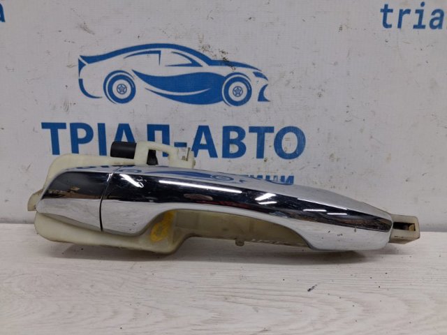 Ручка задньої двері зовнішня ліва 836512W010 HYUNDAI