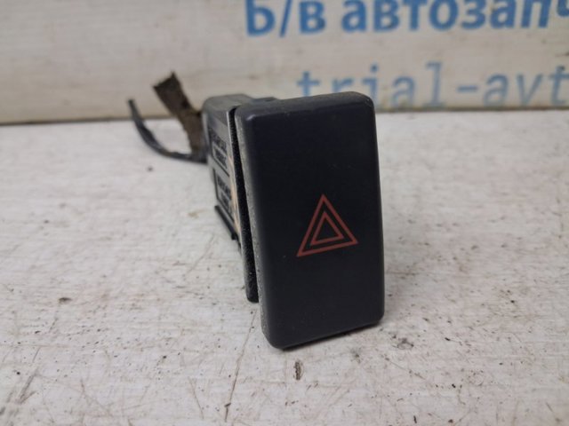 Аварійна кнопка 8433205050 TOYOTA