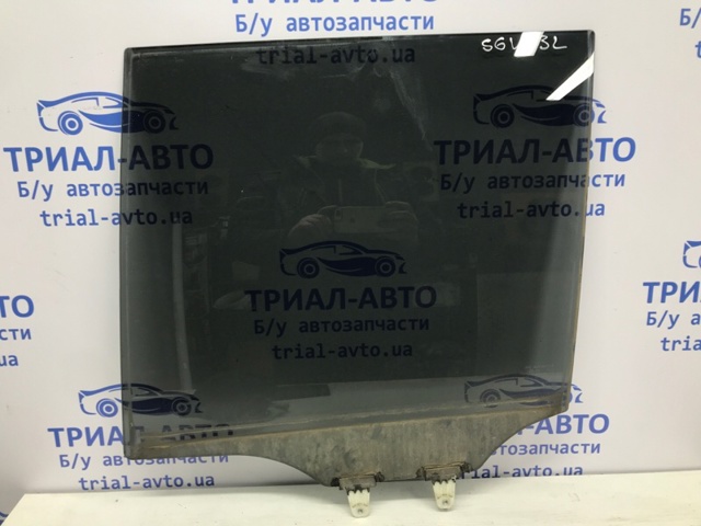 Скло заднє ліве 8450465J00 SUZUKI