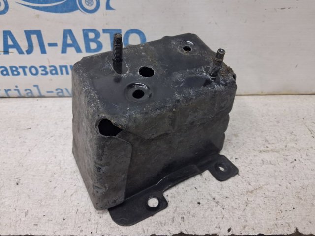 Кронштейн підсилювача заднього бампера 852113NL0A NISSAN