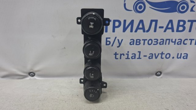Блок кнопок центральної консолі 8530031210 SSANG YONG