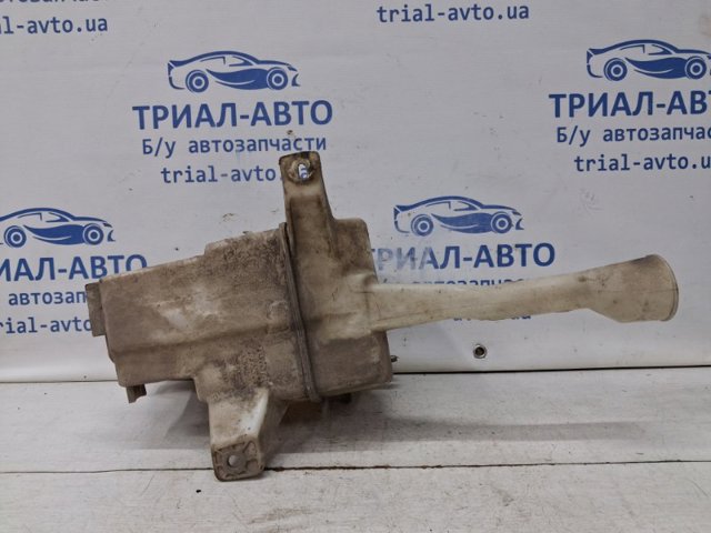 Бачок склоомивача 8531533320 TOYOTA