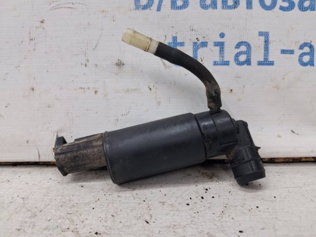 Моторчик омивача переднього скла 8533005030 TOYOTA