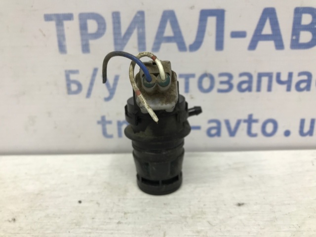Моторчик омивача переднього скла 8533060150 TOYOTA
