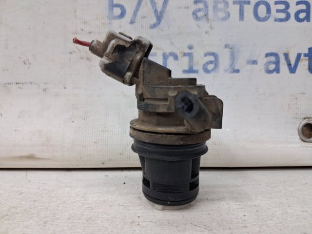 Моторчик омивача переднього скла 8533060170 TOYOTA