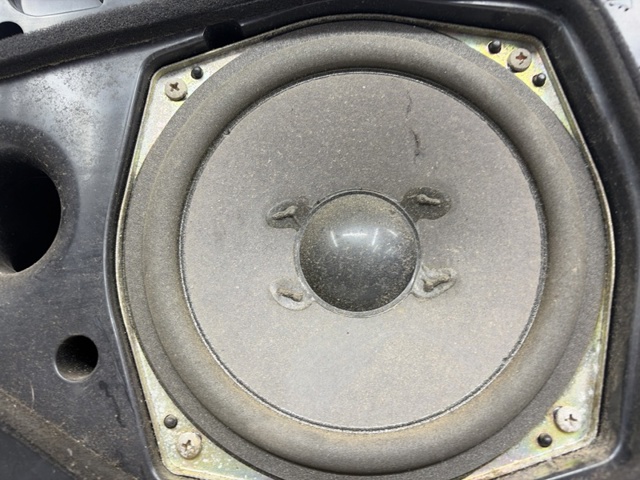 Динамік передньої двері 8615060110 TOYOTA