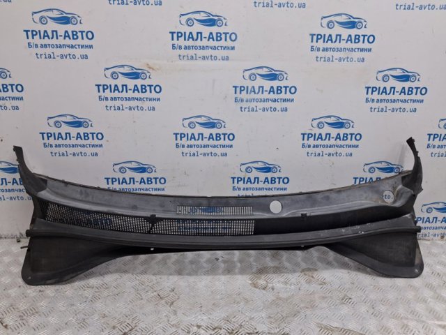 Водостік лобового скла, жабо 86150C6000 HYUNDAI
