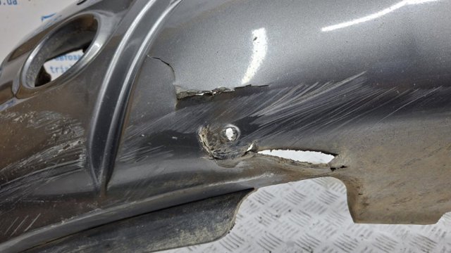 Бампер на авто KIA Sorento 1