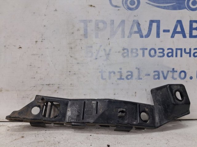 Кронштейн бампера переднього, зовнішній правий 865141H000 HYUNDAI