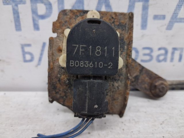Датчик рівня положення кузова, задній 8651A065 MITSUBISHI