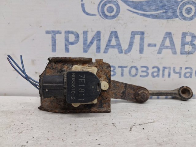 Регулятор положення кузова задньої підвіски 8651A065 MITSUBISHI