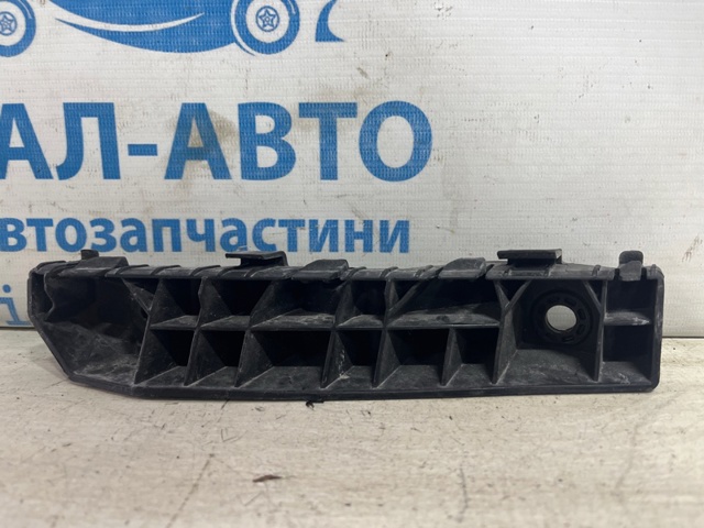 Праве кріплення переднього бампера 865842T500 HYUNDAI