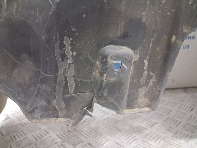 Підкрилок передній лівий 868113E510 HYUNDAI