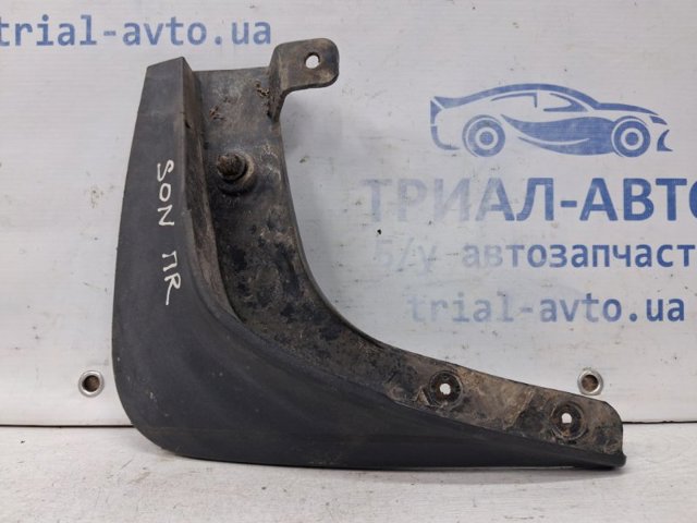 Бризговики передній, правий 868323K000 HYUNDAI