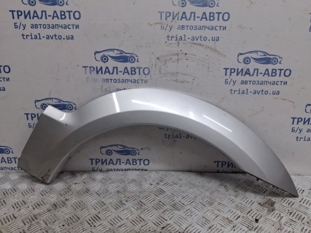 Накладка переднього правого крила 877203E500 HYUNDAI