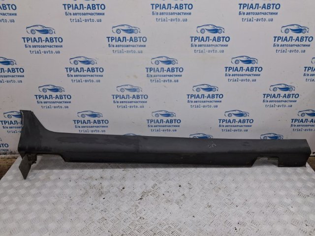 Накладка зовнішня (молдинг) порога, правий 877522S000 HYUNDAI