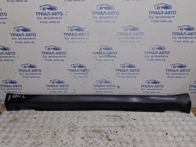 Накладка зовнішня (молдинг) порога, лівий 877533K000 HYUNDAI