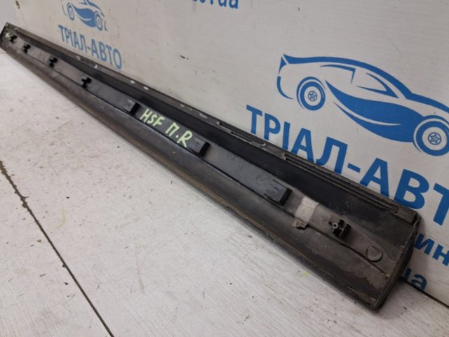 Молдинг передніх правих дверей 877602B000 HYUNDAI